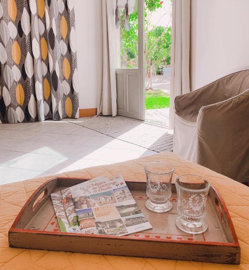 Chambre D'Hotes Les Bains Du BruantSaint-Porchaire エクステリア 写真